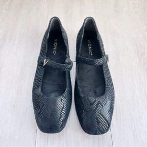 VIONIC 8.5 Med Alameda Black Snake Mary Jane Shoes